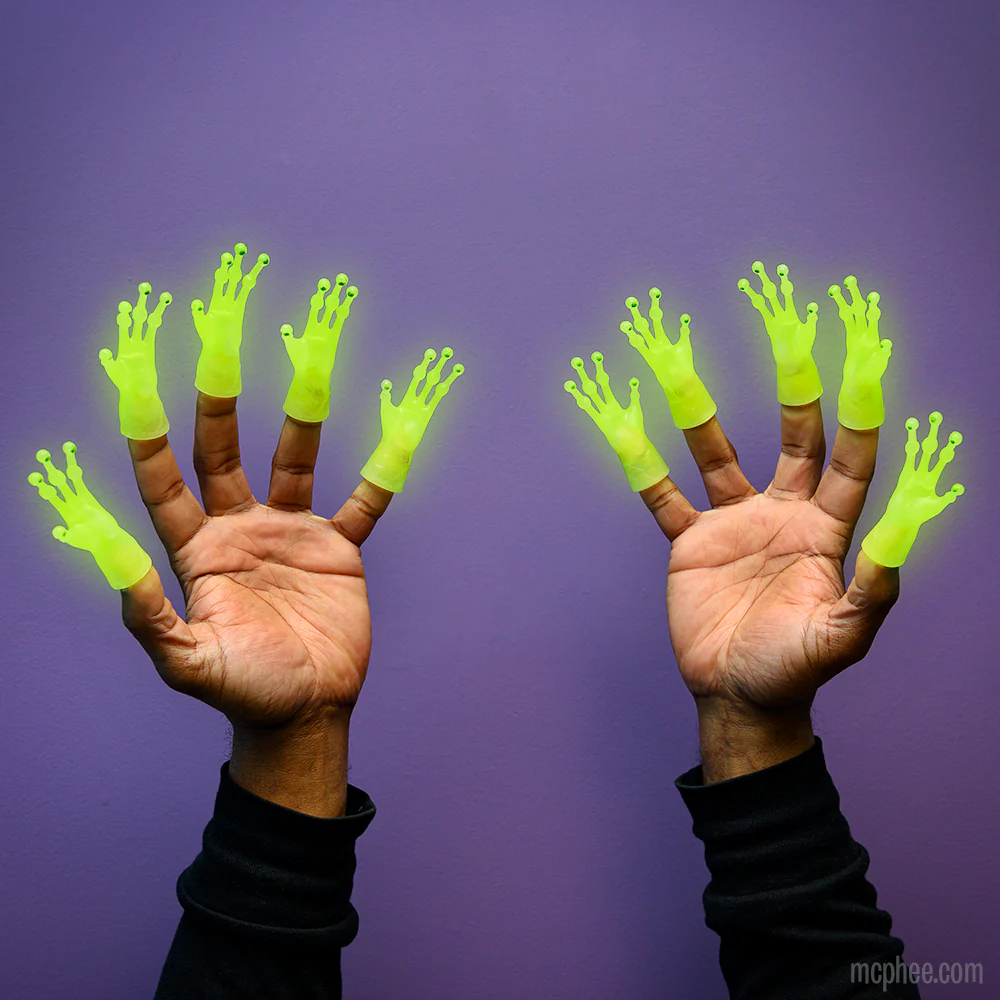 Glow-in-the-Dark Alien Finger Hands Bulk Box - Image 4
