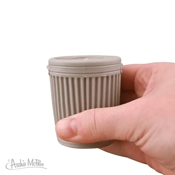 Surprise Popping Possum - Image 2